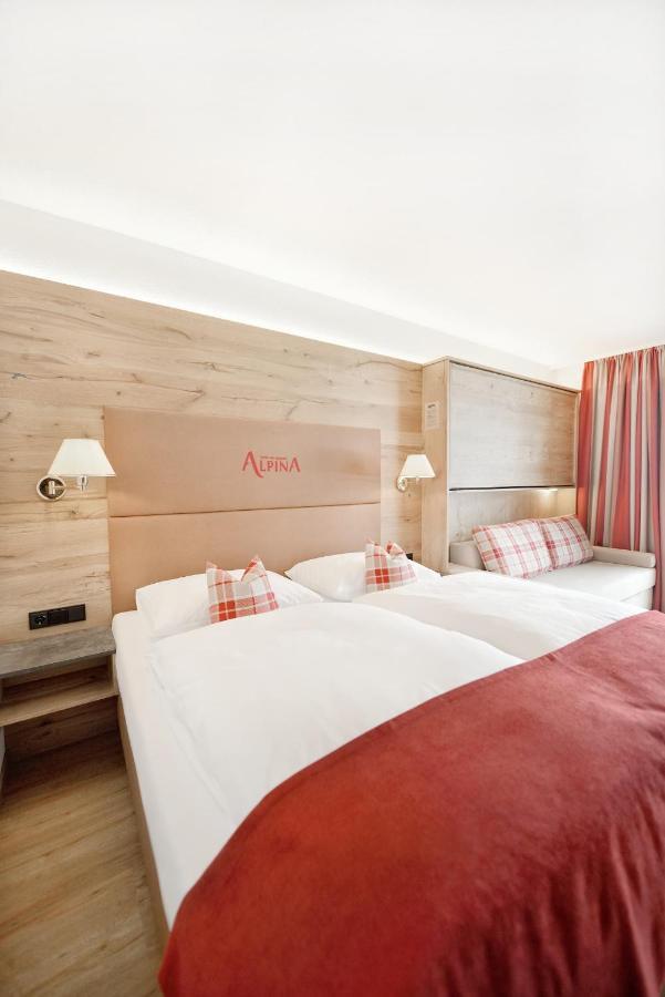 Hotel Alpina Superior Pettneu am Arlberg Exterior foto